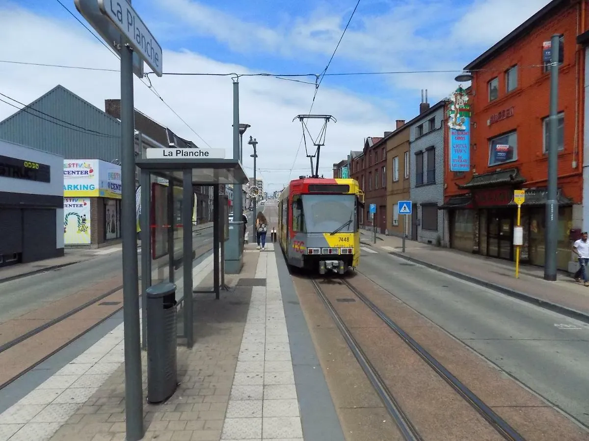 La Lodelinsartoise - Meuble De Vacances 3 Cles Lägenhet Charleroi